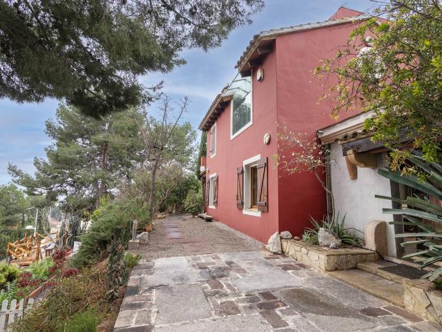 Casa chalet en Venta en San Miguel El Paraiso