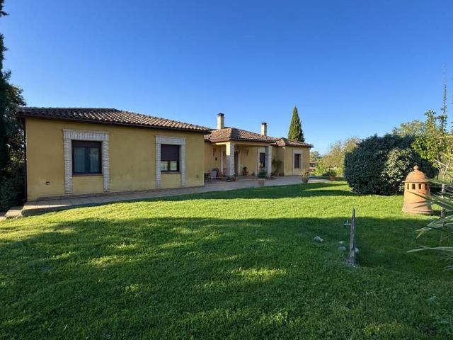 Casa chalet en Venta en San Román de los Montes