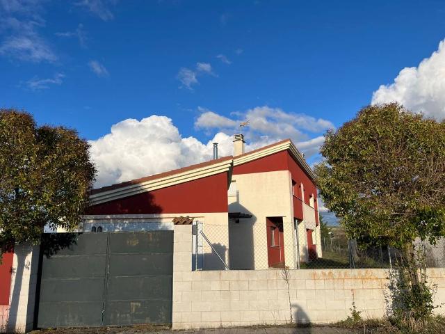Casa chalet en Venta en Sanchidrián