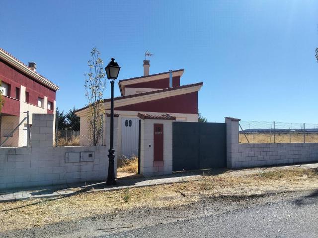 Casa chalet en Venta en Sanchidrián