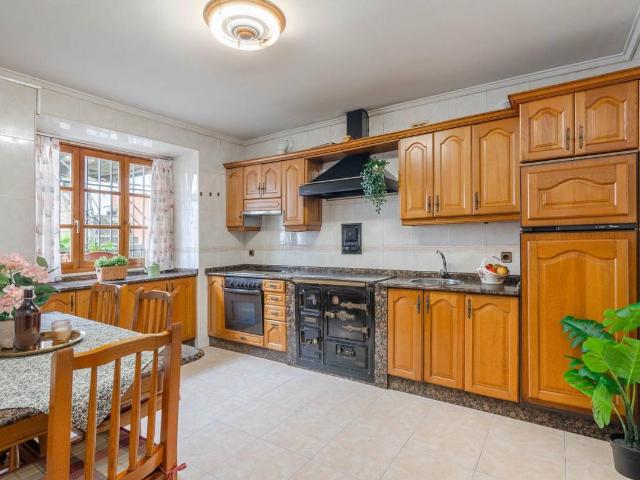 Casa chalet en Venta en Salas