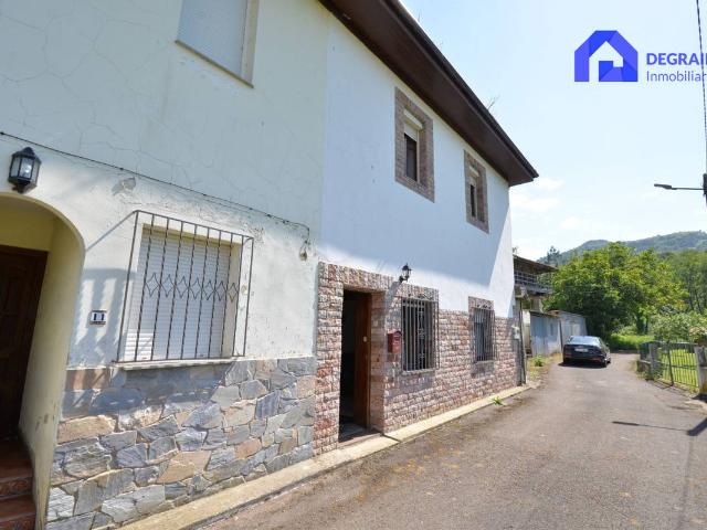 Casa chalet en Venta en Salas