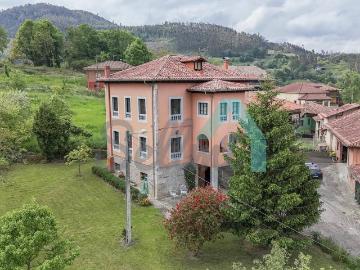 Casa chalet en Venta en Salas