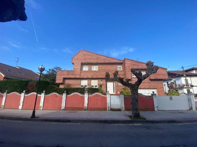 Casa chalet en Venta en Salinas