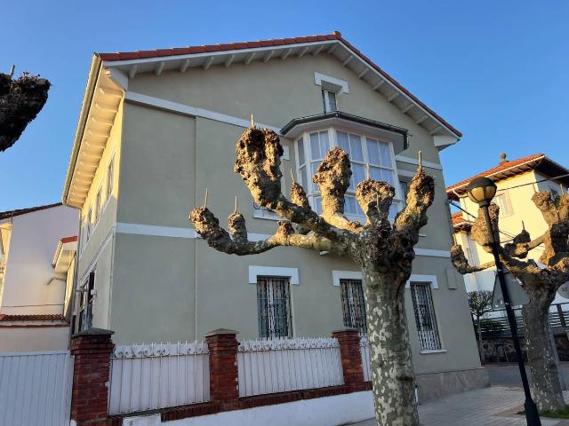 Casa chalet en Venta en Salinas
