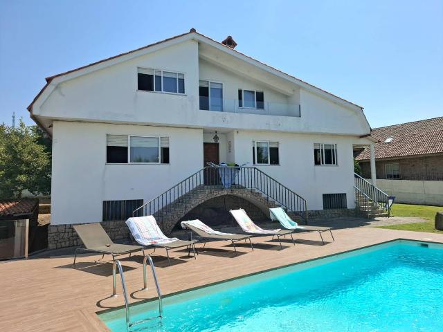 Casa chalet en Venta en Sardoma Castrelos