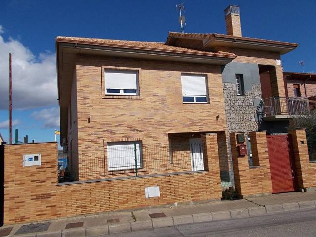 Casa chalet en Venta en Sariegos
