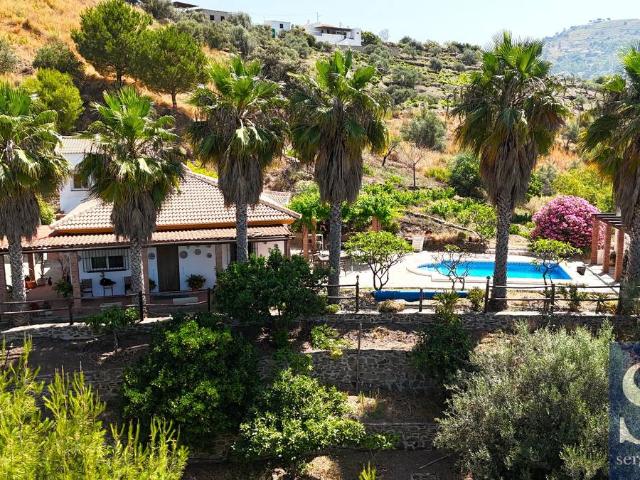 Casa chalet en Venta en Sayalonga