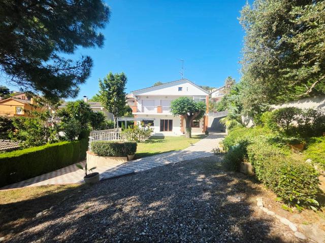 Casa chalet en Venta en Segur de Dalt