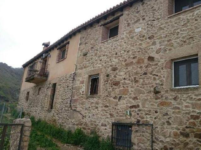 Casa chalet en Venta en Segura de Toro