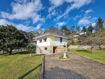 Casa chalet en Venta en Selorio Tornón