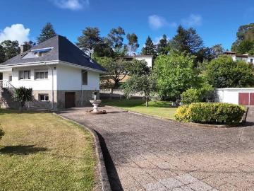 Casa chalet en Venta en Selorio Tornón