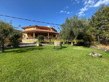 Casa chalet en Venta en Sequeros
