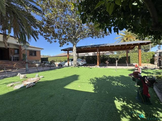 Casa chalet en Venta en Serranillos del Valle