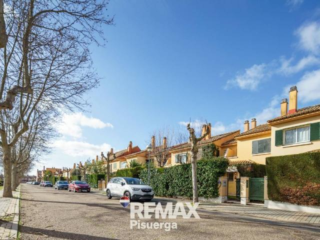 Casa chalet en Venta en Simancas