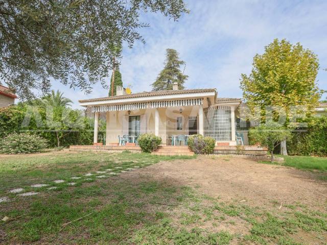 Casa chalet en Venta en Simon Verde