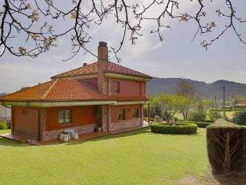 Casa chalet en Venta en Sierín