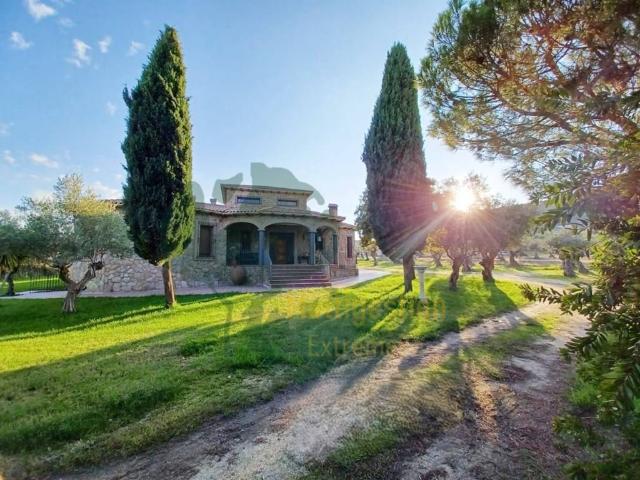 Casa chalet en Venta en Sierra de Fuentes