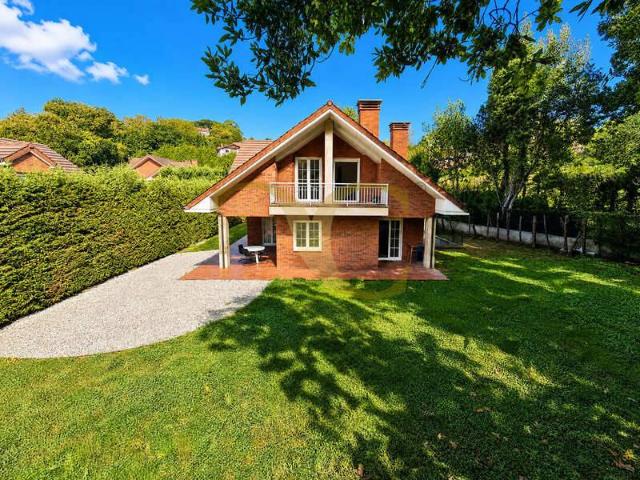 Casa chalet en Venta en Somió