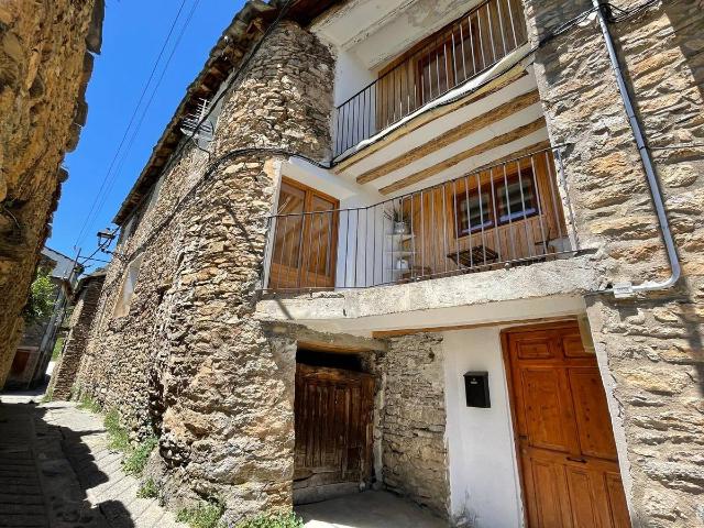 Casa chalet en Venta en Sort