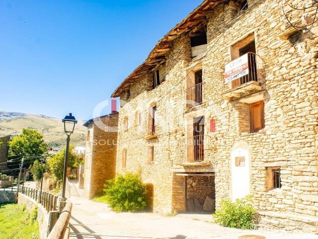 Casa chalet en Venta en Sort