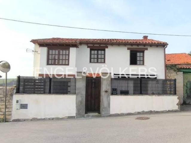 Casa chalet en Venta en Suances