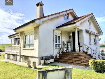 Casa chalet en Venta en Suances