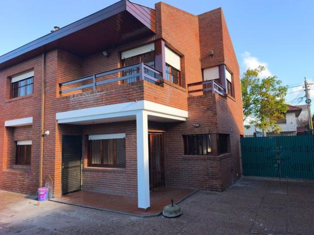 Casa Chalet en Alquiler en Villa Primera