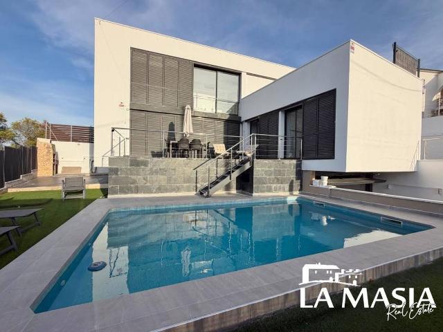 Casa chalet en Alquiler en Canyelles