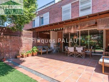 Casa chalet en Alquiler en Centre