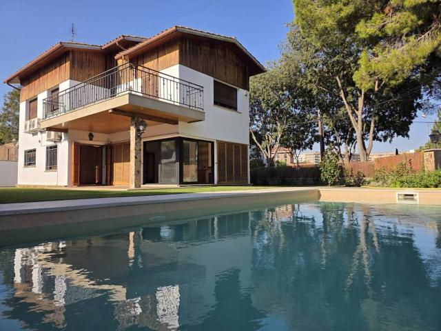 Casa chalet en Alquiler en Centre Cordelles