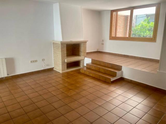 Casa chalet en Alquiler en Finestrelles