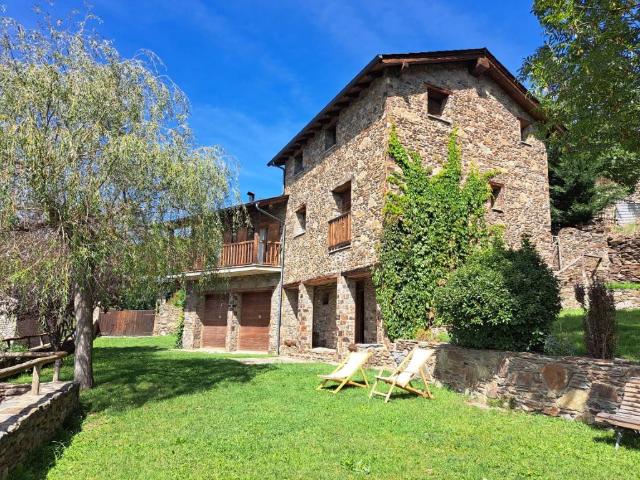 Casa chalet en Alquiler en Ger