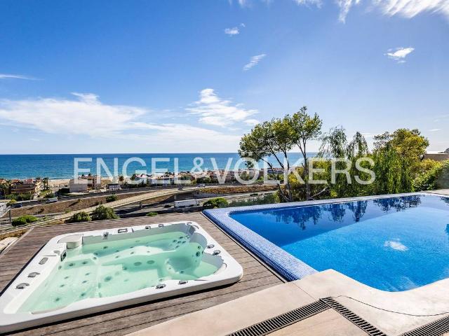 Casa chalet en Alquiler en Les Botigues de Sitges