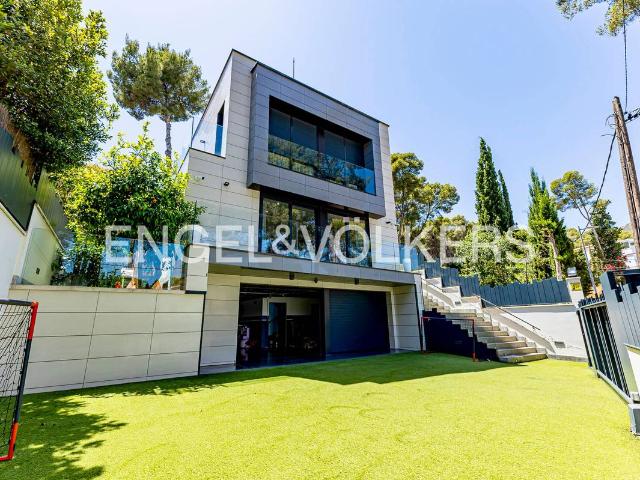 Casa chalet en Alquiler en Montmar