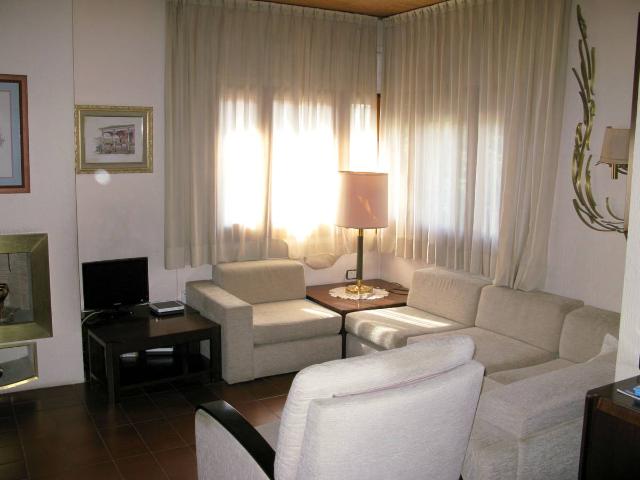 Casa chalet en Alquiler en Serraparera