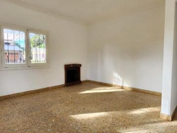 Casa Chalet • m² • 3 Ambientes