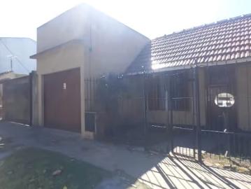 Casa Chalet • m² • 4 Ambientes