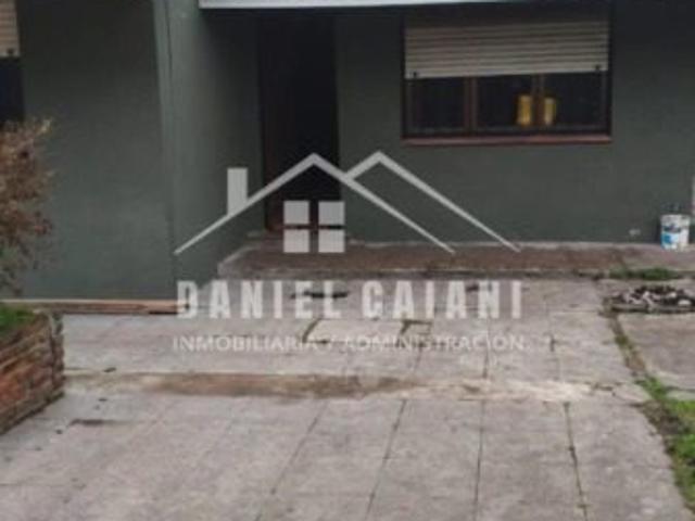 Casa Chalet • m² • 5 Ambientes