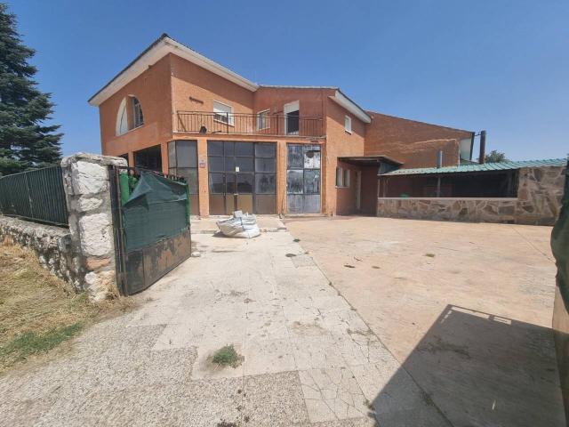Casa / Chalet pareado en venta en Avenida Roble, Trijueque