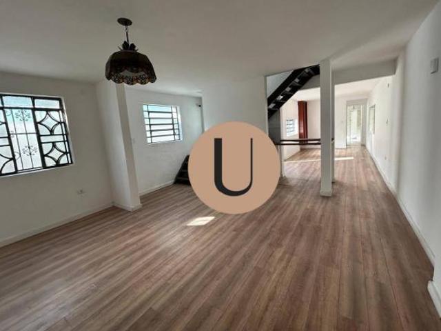 Casa Charmosa na Vila Mariana: Seu Refúgio Próximo ao Parque Ibirapuera
