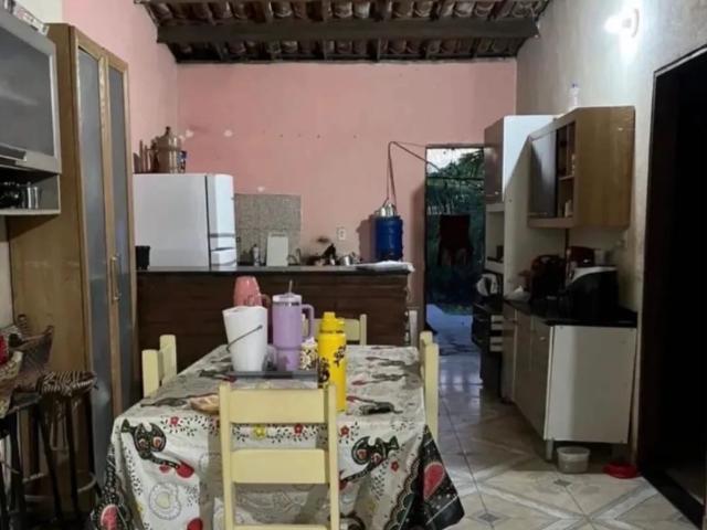 Casa Charmosa com Lavanderia no Parque Verde