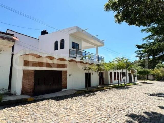 Casa Chavarin Amplia casa familiar en Chula Vista