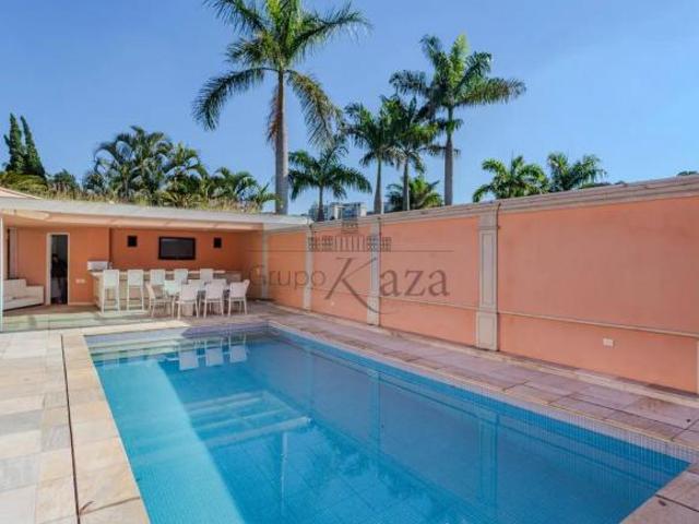 Casa Cidade Jardim 4 Suítes 880m²