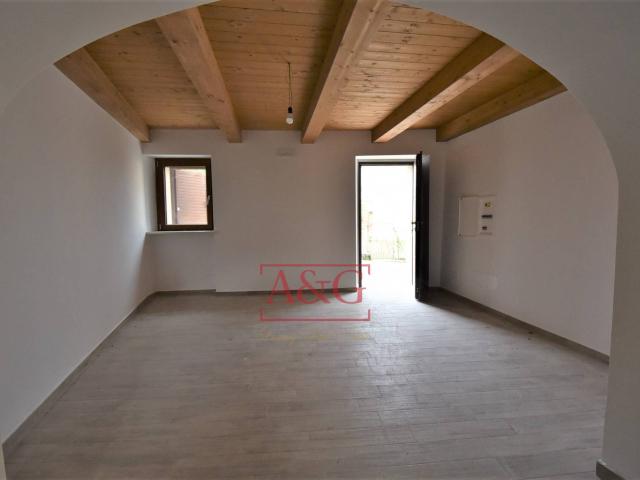 Casa cielo terra in vendita a Amandola, Campagna