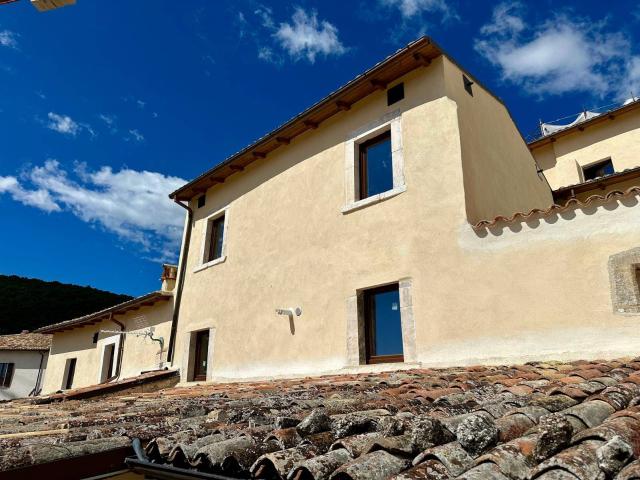 Casa Cielo Terra in vendita a Caporciano