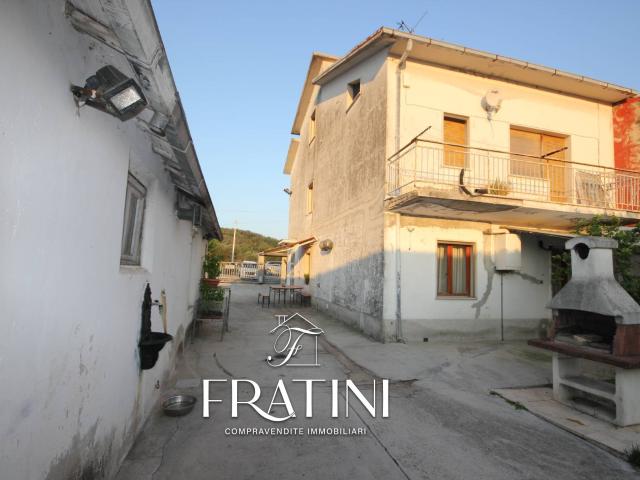 Casa Cielo Terra in vendita a Civitella del Tronto