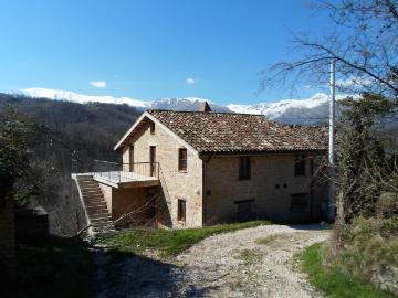 Casa cielo terra in vendita a Comunanza, Montana