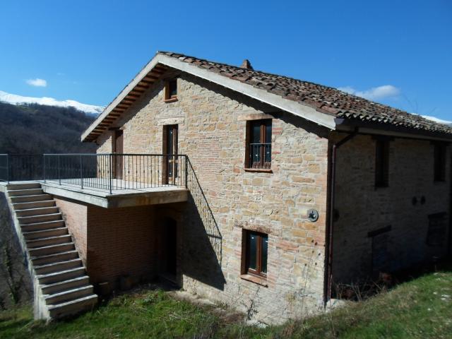 Casa cielo terra in vendita a Comunanza, Montana