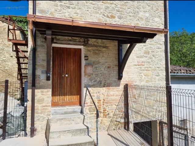 Casa cielo terra in vendita a Comunanza, Montana